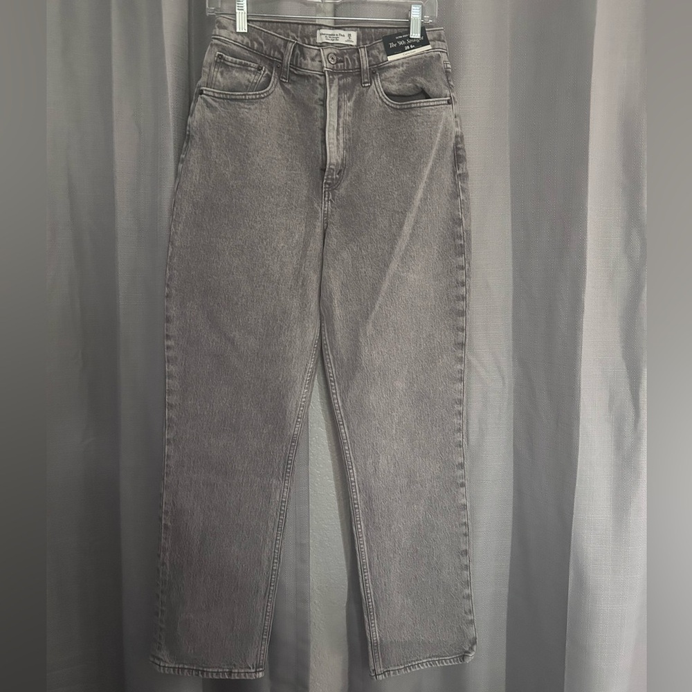 Abercrombie & Fitch The 90s Straight Jean